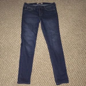 Women’s Hollister Medium- Dark Wash Skinny Jean
